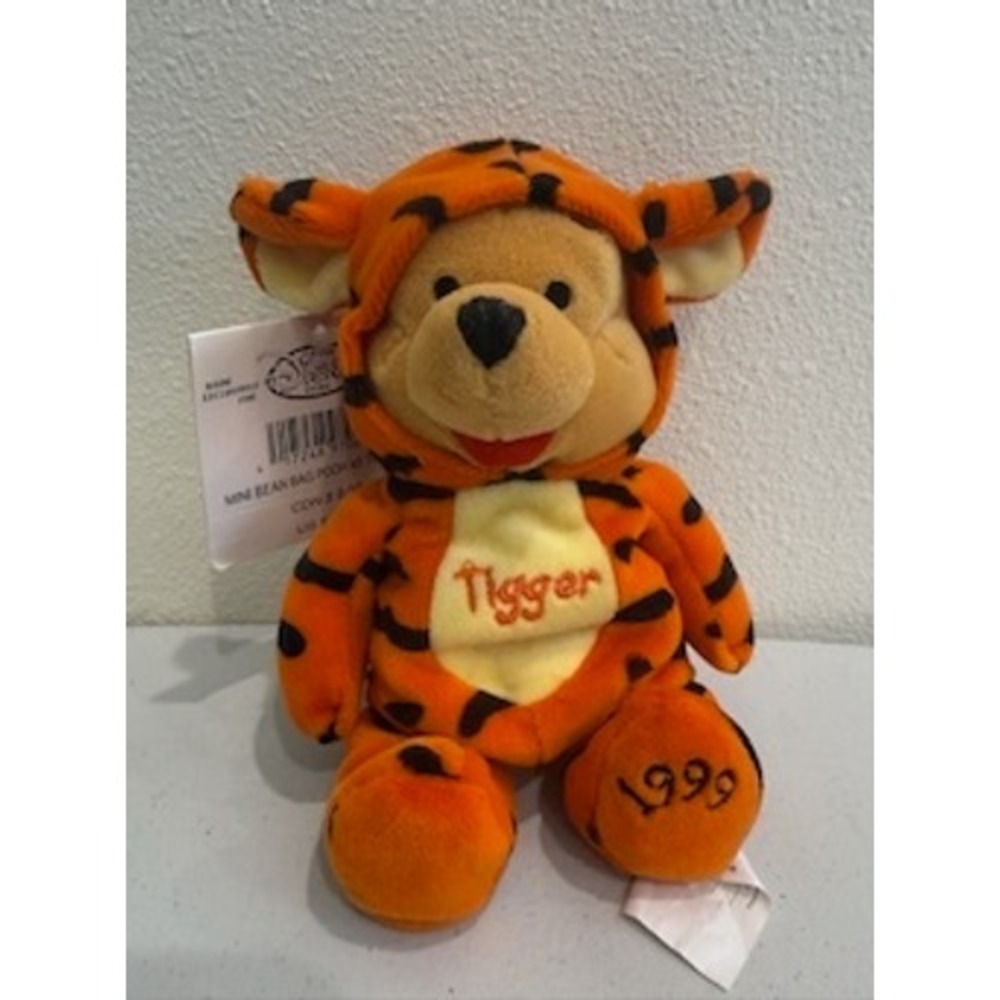 Disney Store Winnie the Pooh as Tigger Mini Bean Bag Plush 1999 NWT 8in